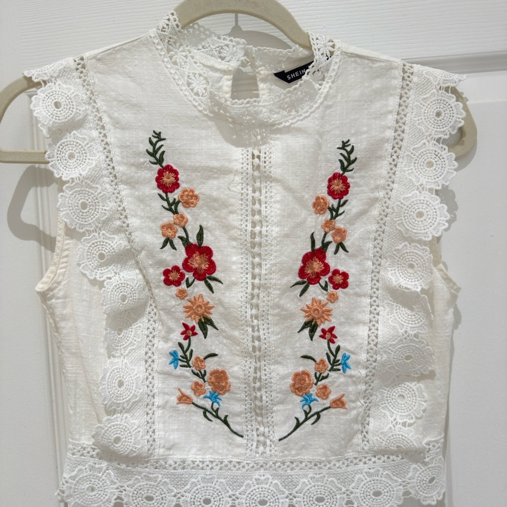 SHEIN Ivory Floral Embroidered Lace Blouse